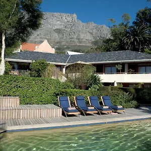 lezard-bleu-guest-house.hotels-capetown.com/